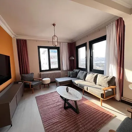 Lägenhet Astounding Sea View In Karakoey 4br, 2ba
