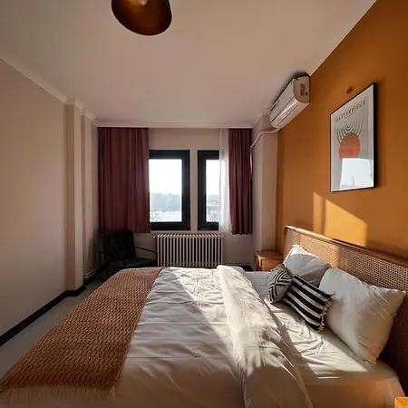 Astounding Sea View In Karakoey 4br, 2ba Istambul