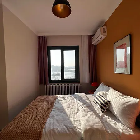 Astounding Sea View In Karakoey 4br, 2ba Istambul