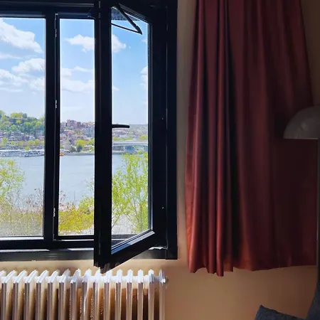 Astounding Sea View In Karakoey 4br, 2ba Istambul