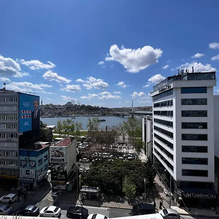 Astounding Sea View In Karakoey 4br, 2ba Istambul