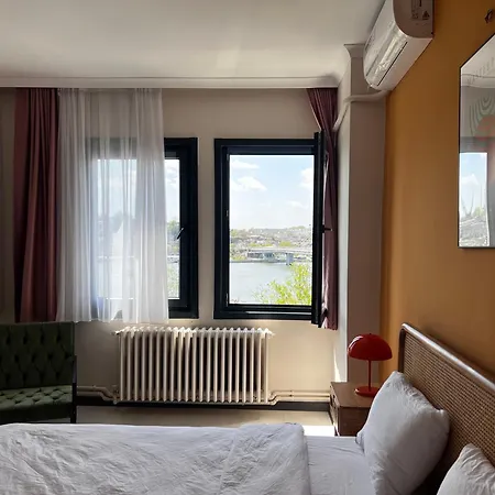 Astounding Sea View In Karakoey 4br, 2ba *