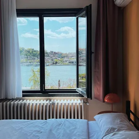 Lägenhet Astounding Sea View In Karakoey 4br, 2ba